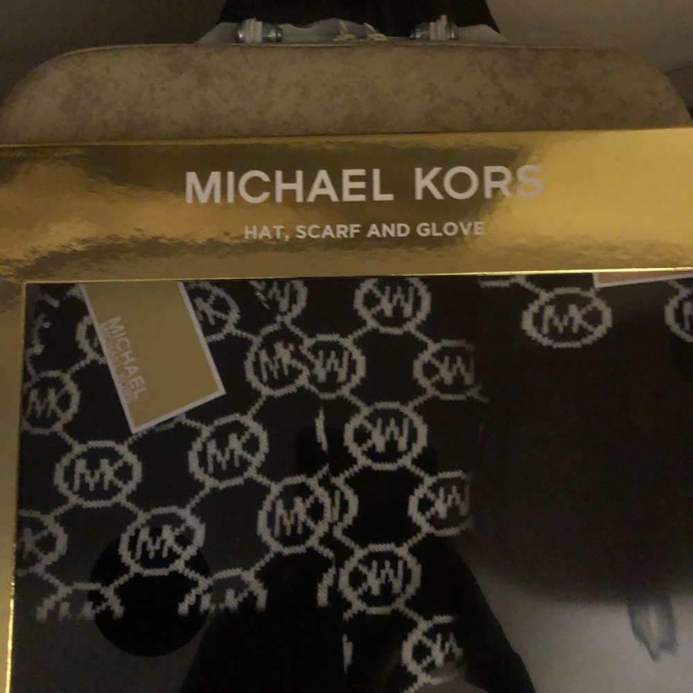 Women Michael Kors Monogram Black and White Hat Scarf and gloves